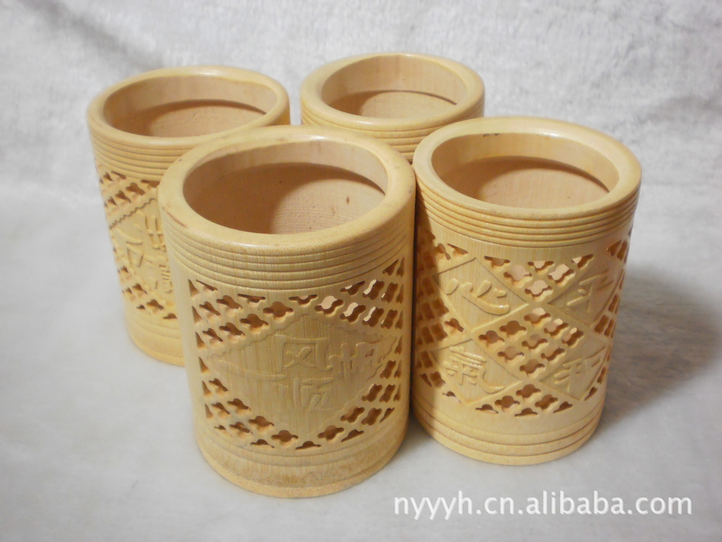 竹韻生活 衡陽岳紅工藝推出的環(huán)保天然竹制筆筒